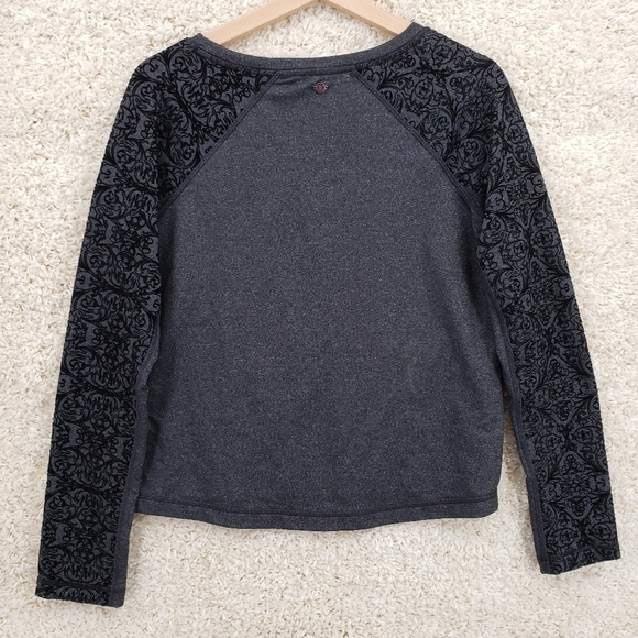 𝅺calia Carrie Underwood women US Small grey caviar black raglan top Limited Ed - Picture 5 of 11